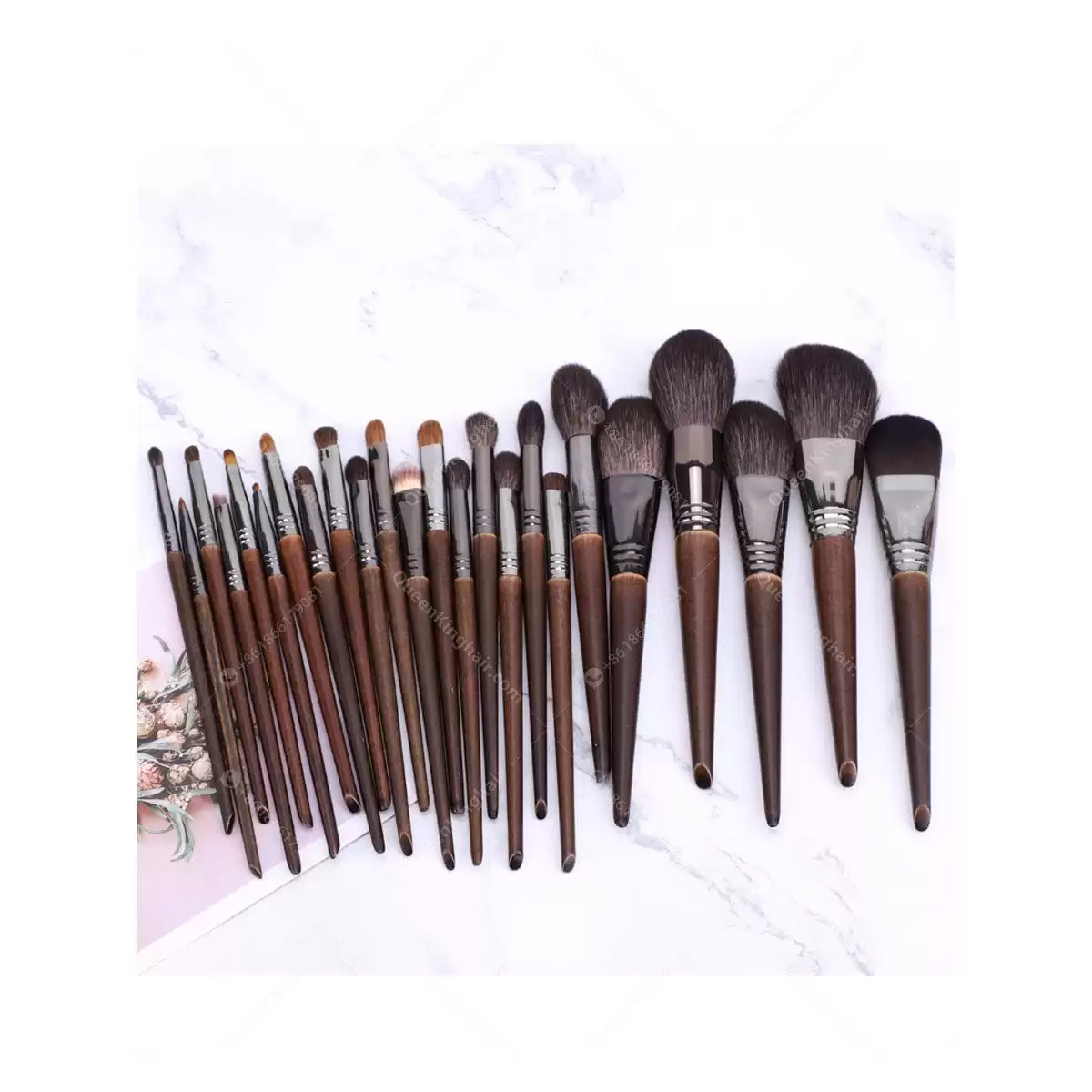 Make up brushes fur