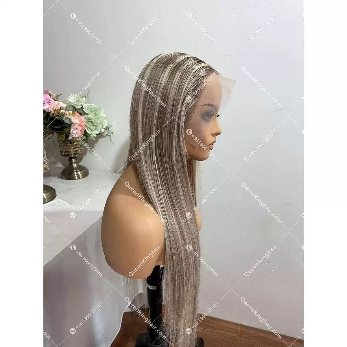 1669274551-03 Laila 13x6 Transparent lace 150% density Smoky Grey balayage lace front wig