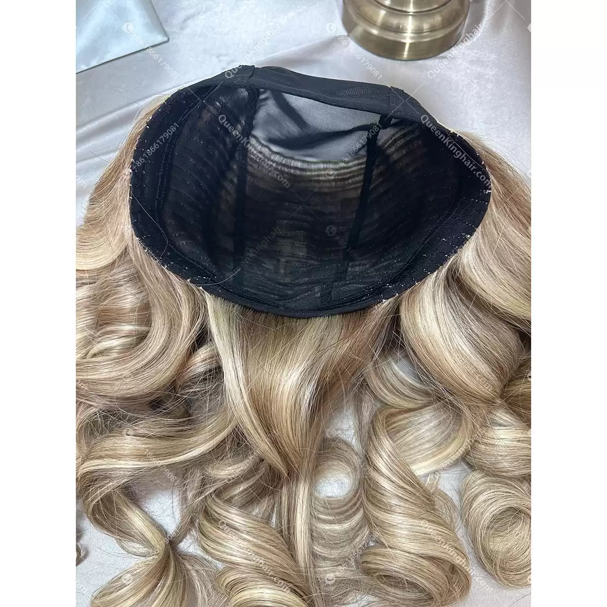 20 inches Blair 150 grams hat wig